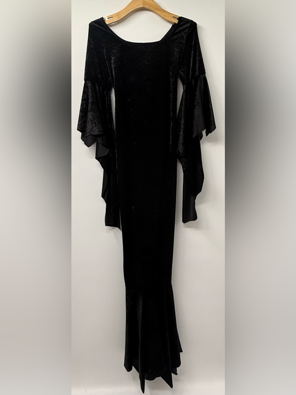 Morticia Vampire Gothic Velvet Costume Cosplay Maxi Dress Mermaid Hem Lace Up
